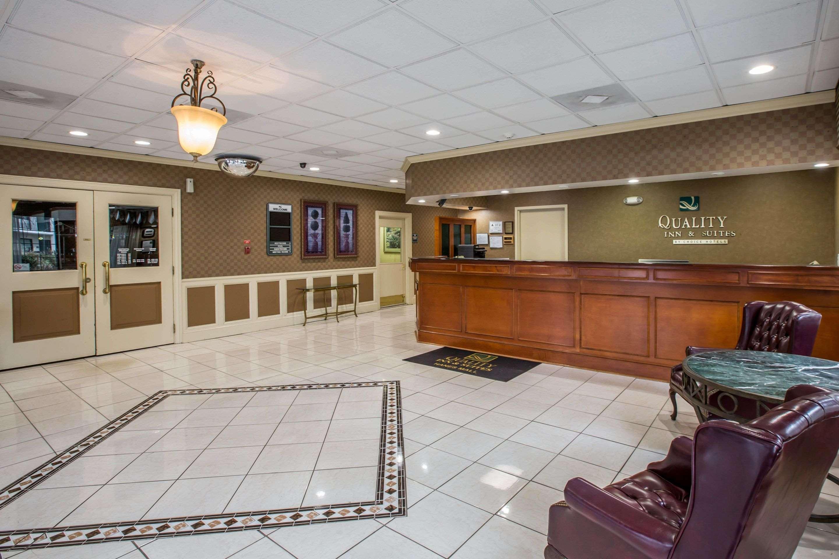 Quality Inn & Suites Hanes Mall Уинстон-Сейлем Экстерьер фото