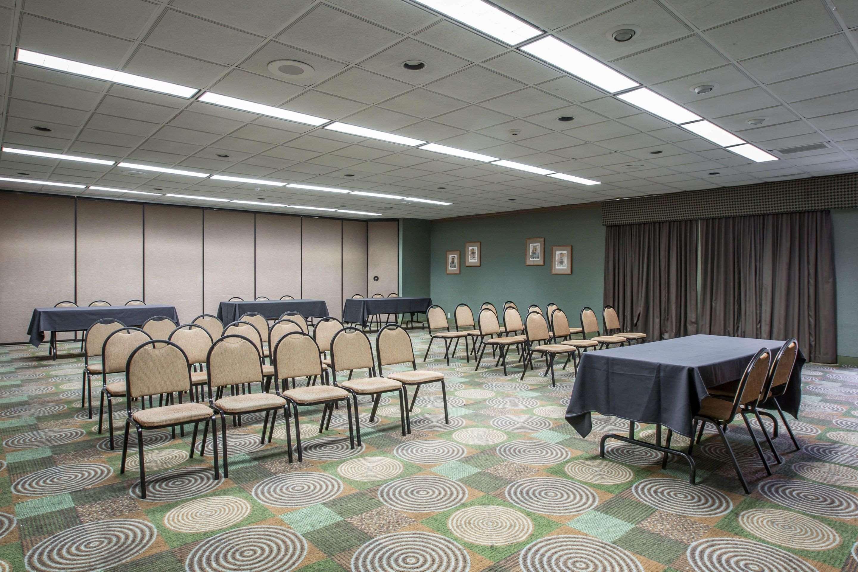 Quality Inn & Suites Hanes Mall Уинстон-Сейлем Экстерьер фото